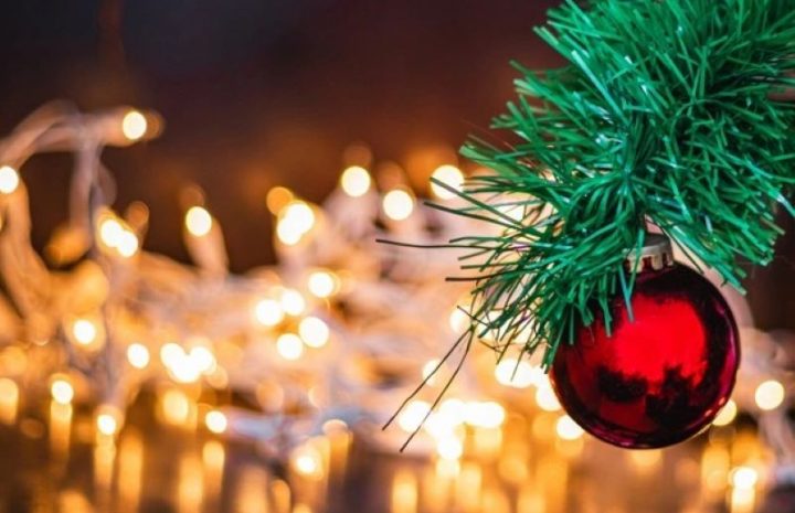 Tips for buying artificial trees this holiday