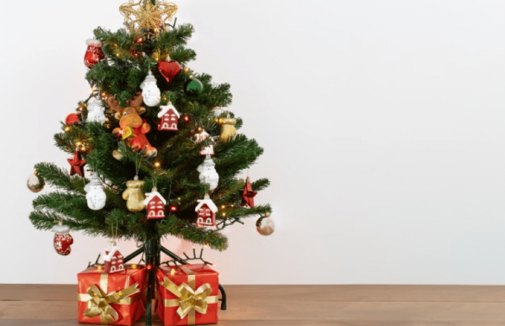 Ideas: Mantel Decoration for Your Christmas Tree