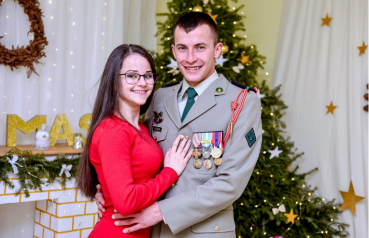 7-Foot Artificial Christmas Trees: Bringing Back the Romance of Real Love